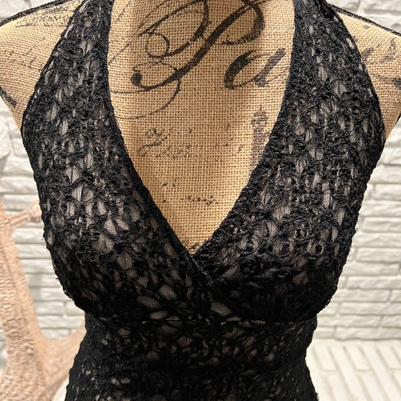 WHBM Black Lace Halter Top - Picture 3 of 9